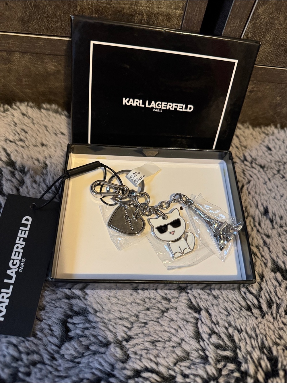 Karl Lagerfeld White & Silver Ikonik Cat Keychain